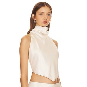 Neveah Top In Ivory